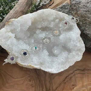 Chakra armband silverpläterad mässing